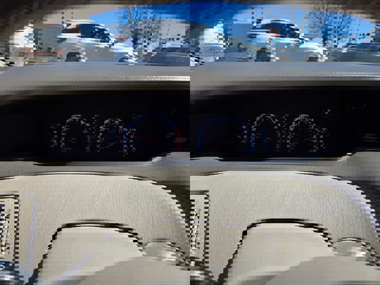 Used 2000 Toyota Avalon XLS image 11