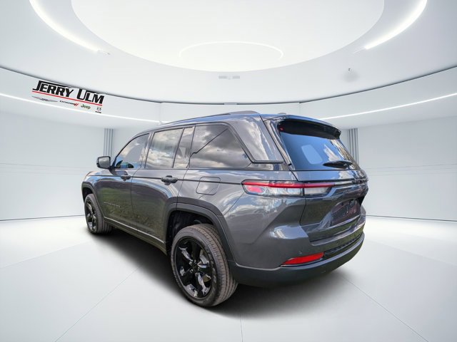 New 2025 Jeep Grand Cherokee Altitude image 5