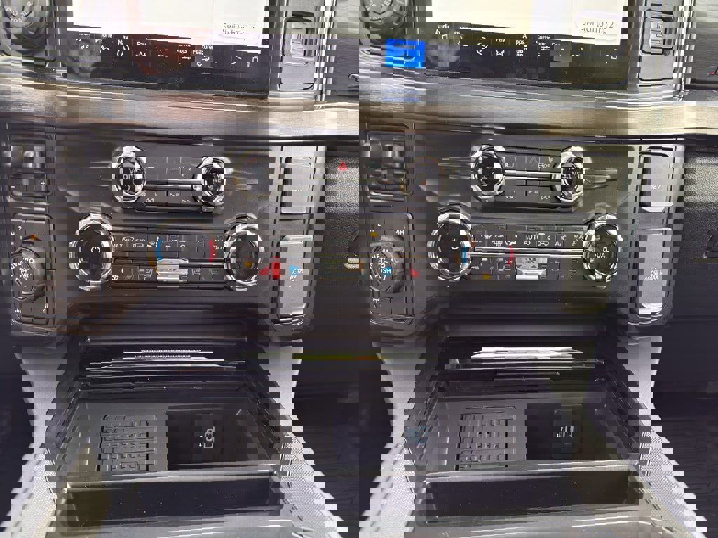 New 2026 Ford F350 Lariat w/ Tremor Off-Road Package image 30