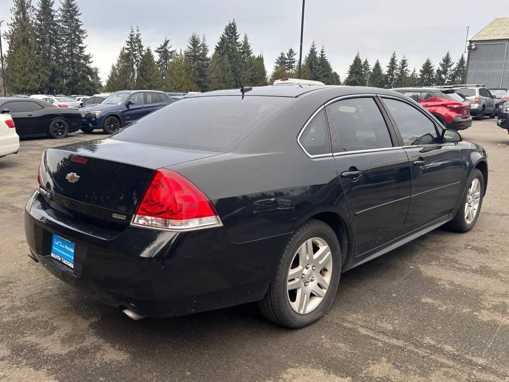 Used 2015 Chevrolet Impala LT w/ LT Sunroof Package image 3