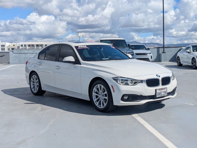 Used 2018 BMW 320i Sedan w/ Convenience Package image 3