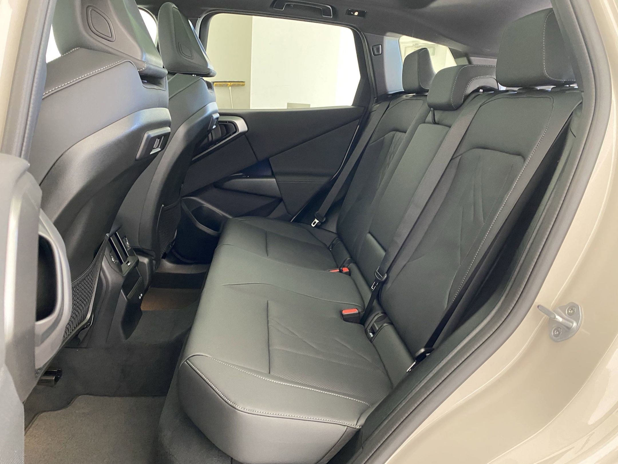 Certified 2025 BMW X3 xDrive30i w/ Premium Package image 13