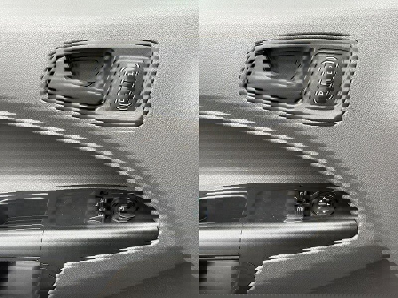 Used 2023 Ford Transit Connect XL image 25