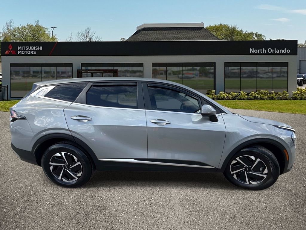 Used 2023 Kia Sportage LX FWD image 6