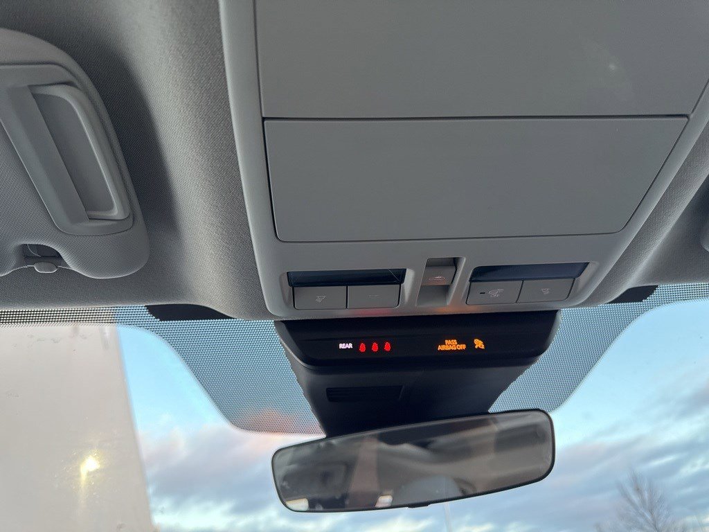 Used 2023 MAZDA MAZDA3 s image 19