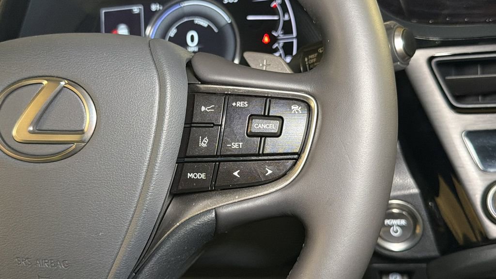 Certified 2025 Lexus ES 300h w/ Premium Package image 21