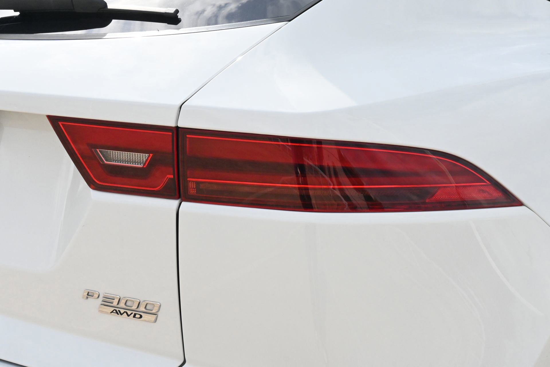 Used 2019 Jaguar E-PACE R-Dynamic S AWD/4WD image 23