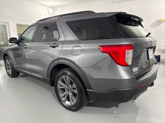 Used 2022 Ford Explorer XLT w/ Equipment Group 202A AWD/4WD image 6