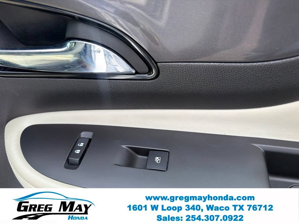 Used 2017 Buick Encore Essence FWD image 29