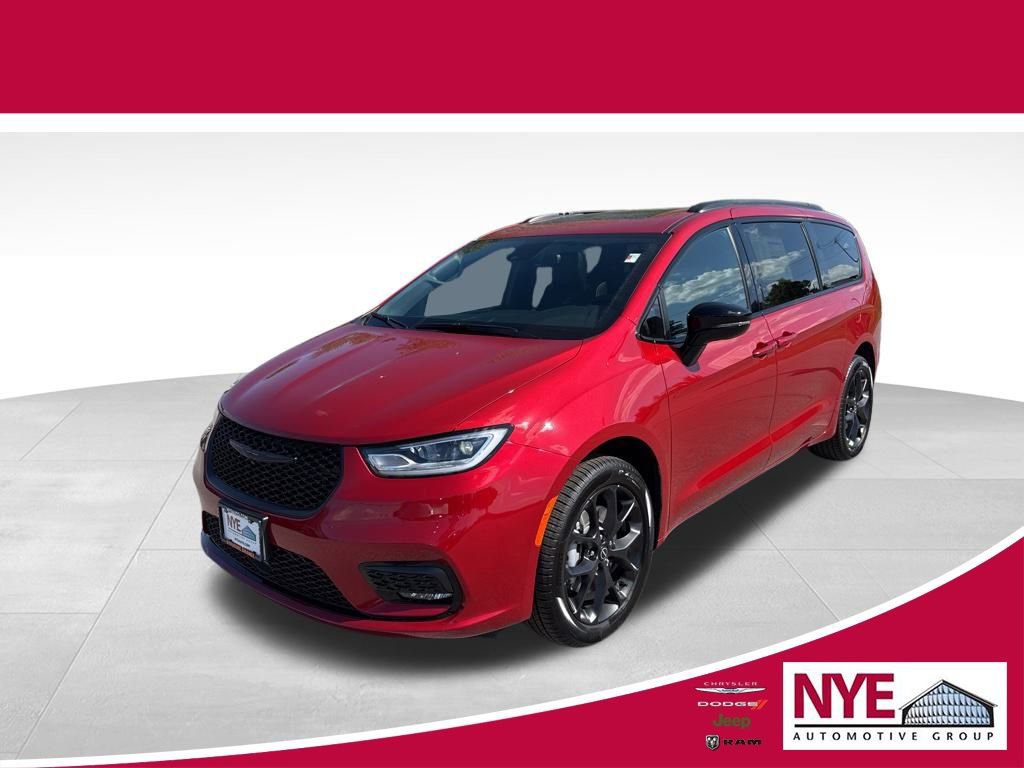 New 2026 Chrysler Pacifica Limited w/ Uconnect Theater Family Group 360° Tour