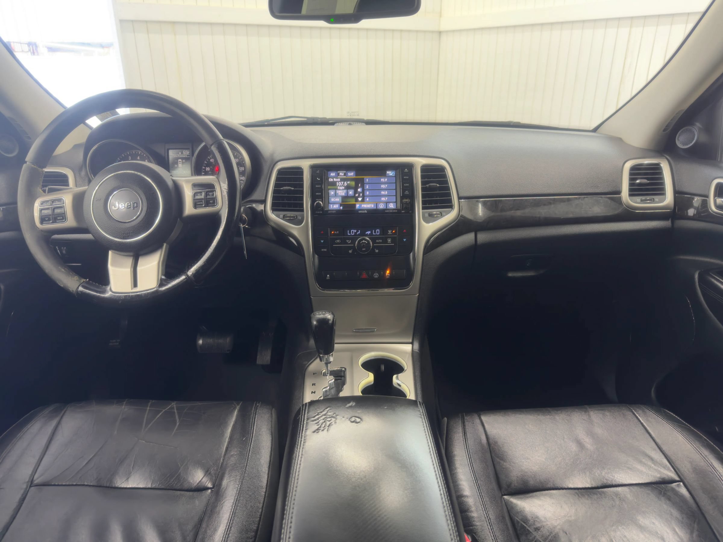 Used 2013 Jeep Grand Cherokee Laredo AWD/4WD image 13