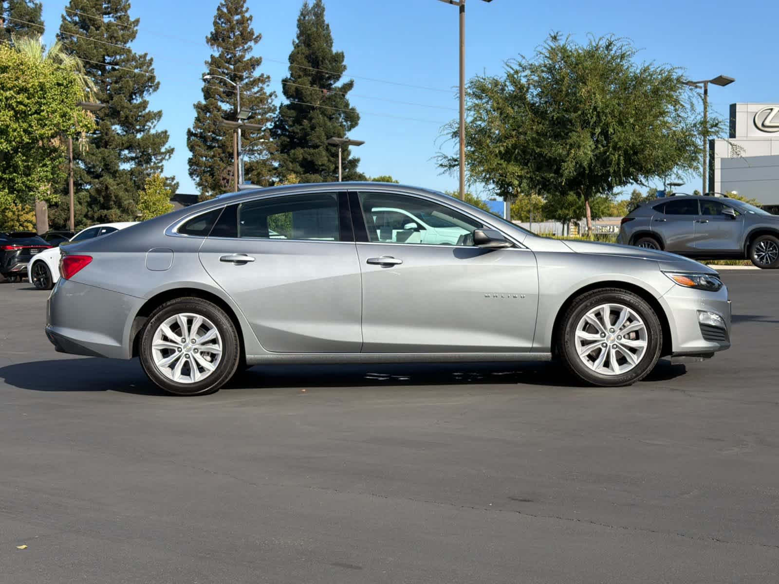 Used 2025 Chevrolet Malibu LT FWD image 6