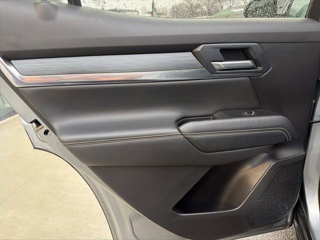 Used 2025 GMC Terrain Elevation AWD/4WD image 17