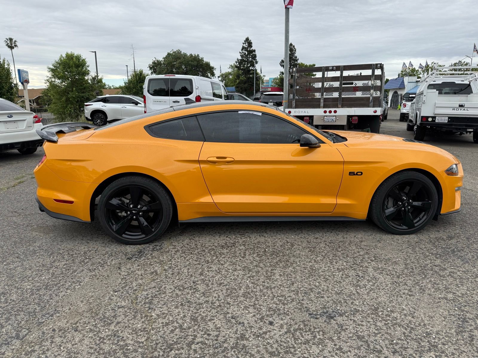 Used 2022 Ford Mustang GT Premium w/ Black Accent Package RWD image 7