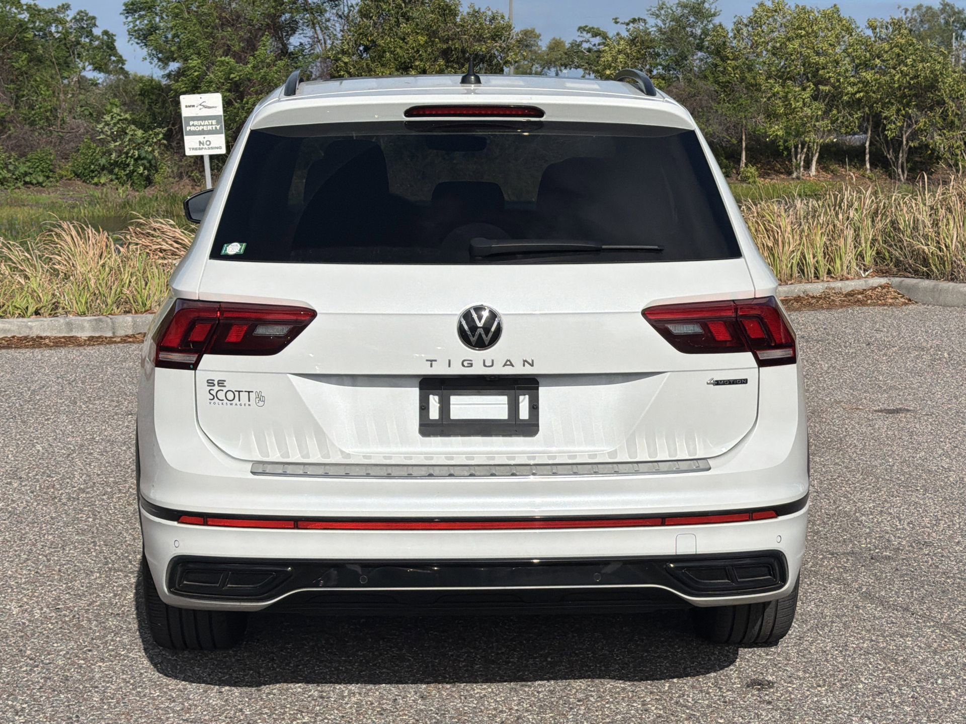 Used 2024 Volkswagen Tiguan SE R-Line image 5