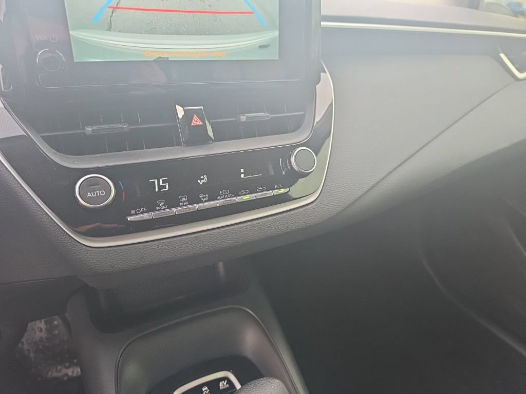 Used 2025 Toyota Corolla LE FWD image 20