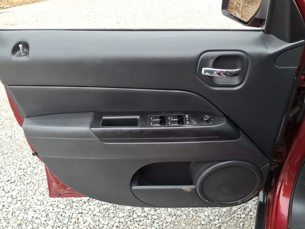 Used 2015 Jeep Patriot Latitude w/ Sun/Sound Group image 22