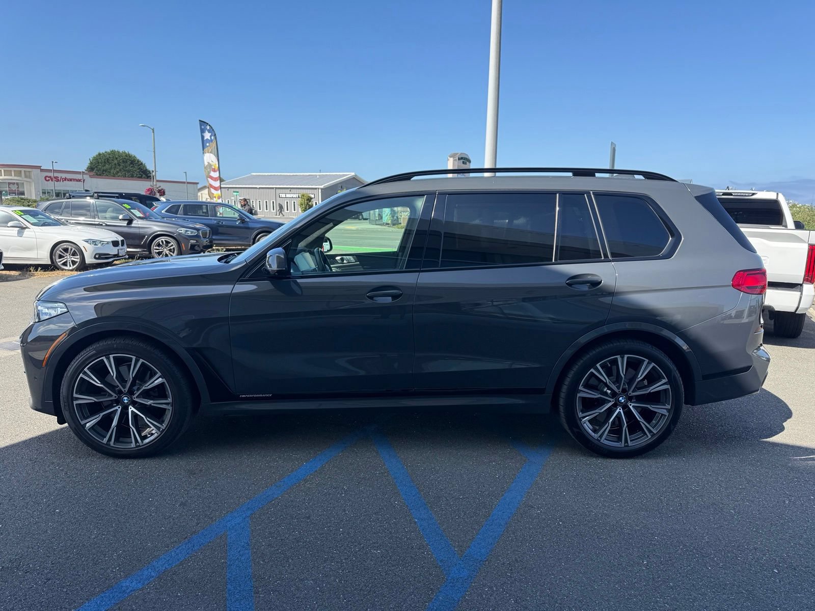 Used 2022 BMW X7 M50i AWD/4WD image 5