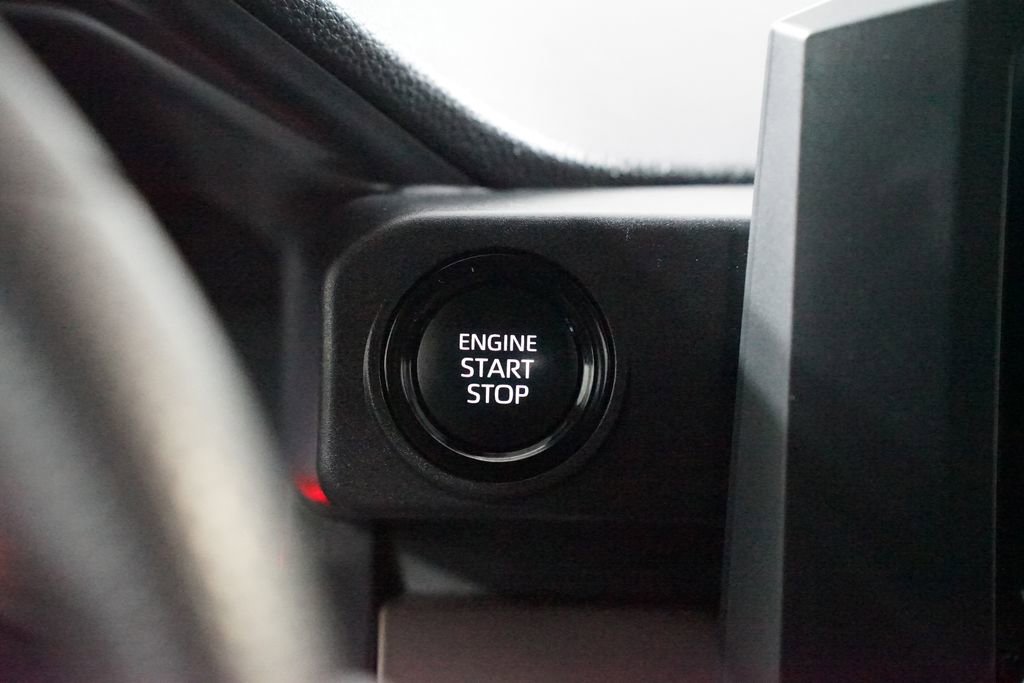 Certified 2024 Toyota Tacoma SR5 image 18