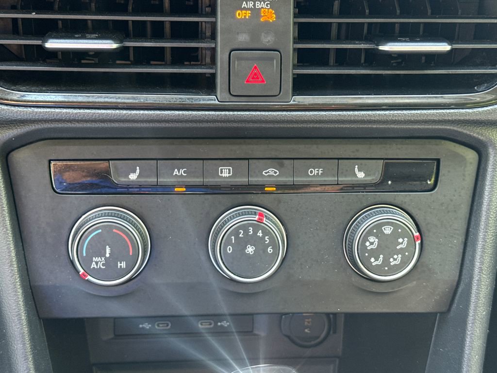 Used 2022 Volkswagen Taos SE image 23