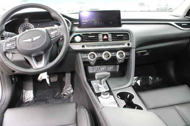 Used 2022 Genesis G70 2.0T RWD image 13