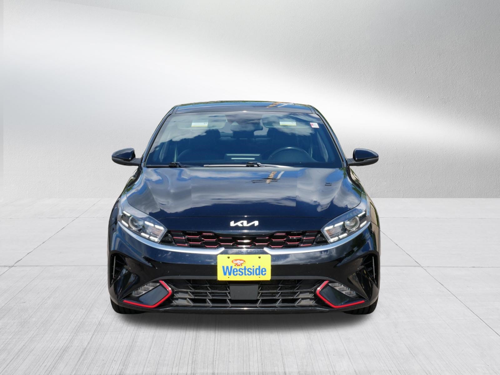 Used 2022 Kia Forte GT-Line w/ GT-Line Premium Package FWD image 2