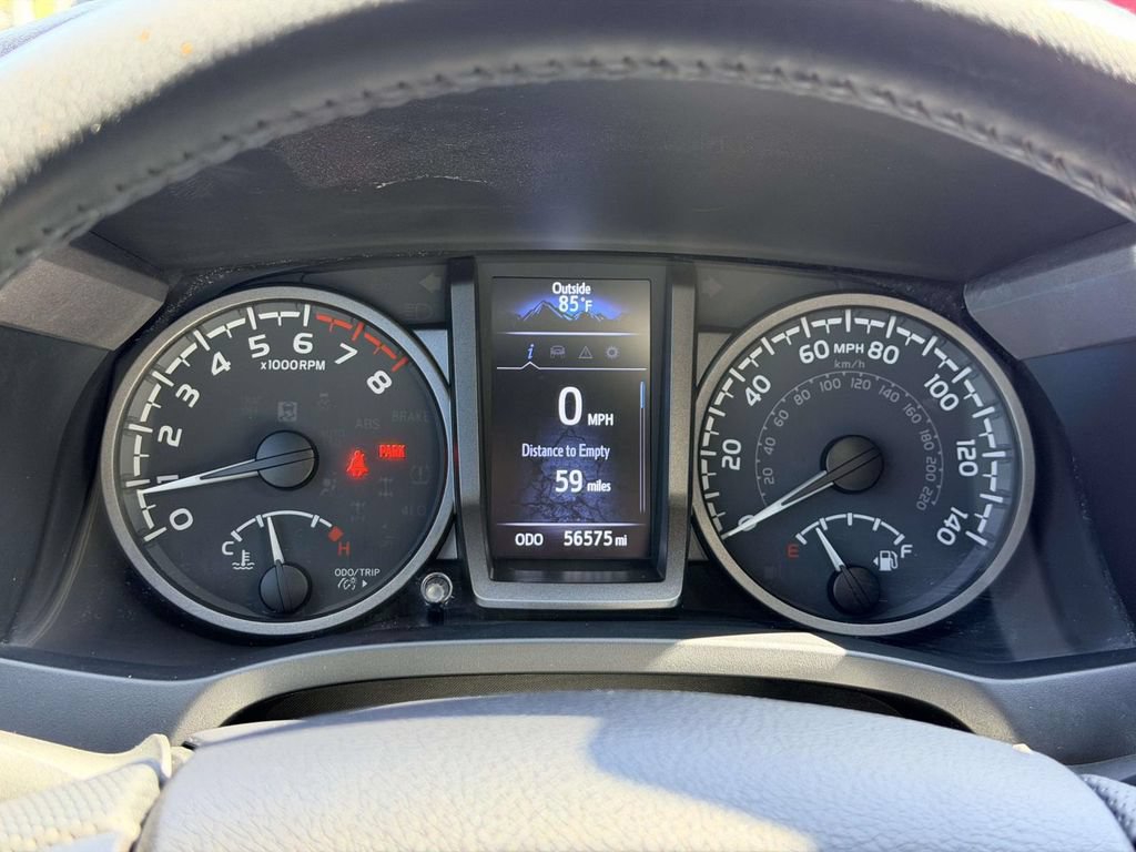Certified 2022 Toyota Tacoma TRD Off-Road AWD/4WD image 9