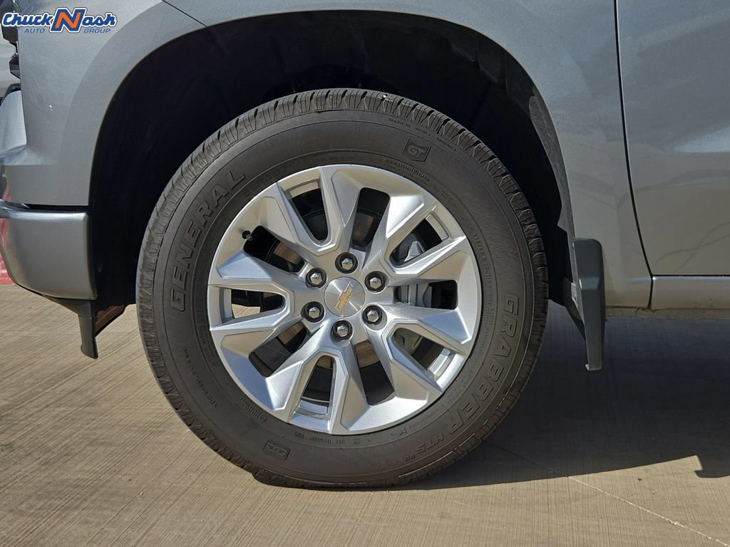 Certified 2025 Chevrolet Silverado 1500 Custom RWD image 9