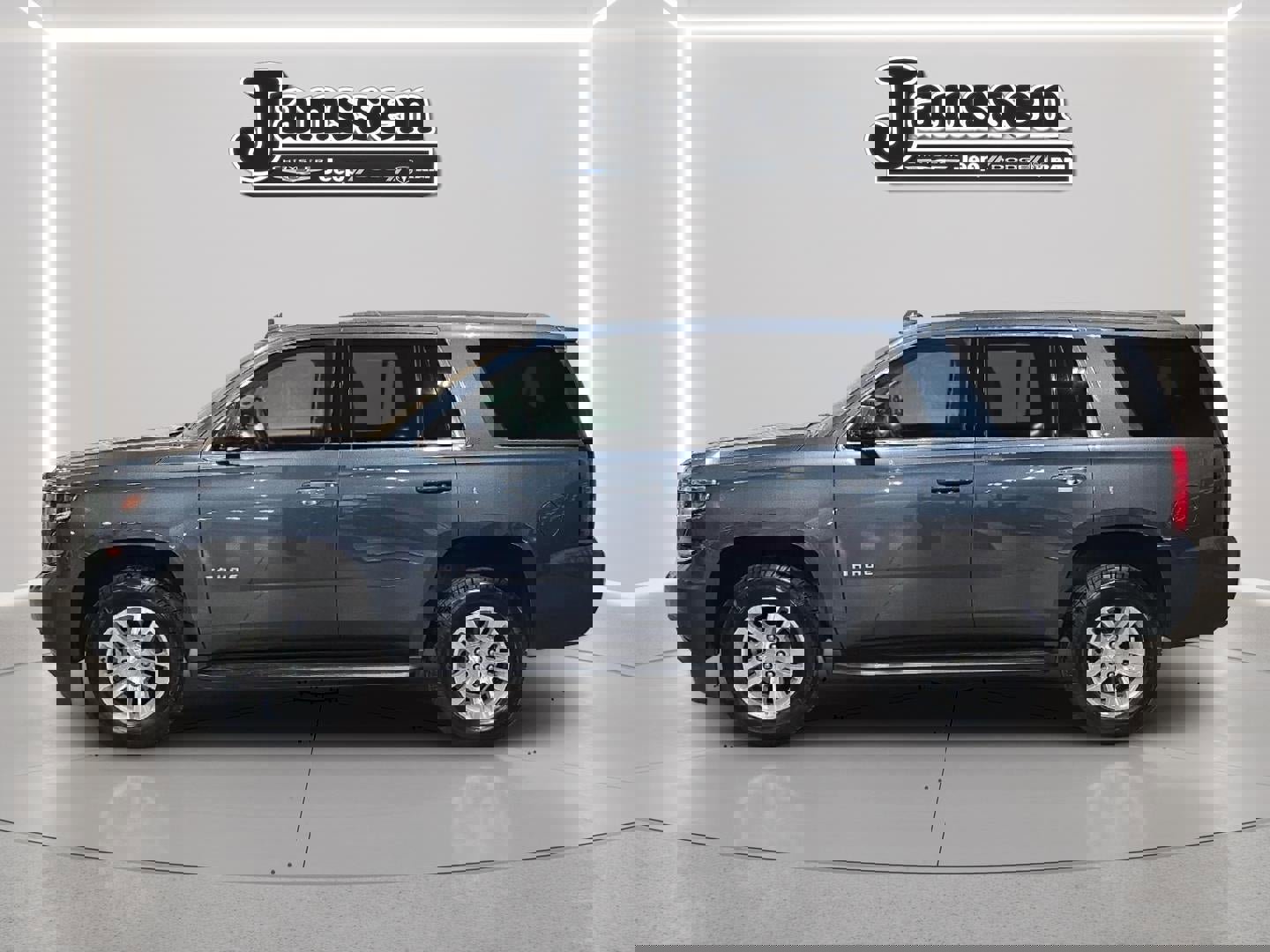 Used 2020 Chevrolet Tahoe LT image 2