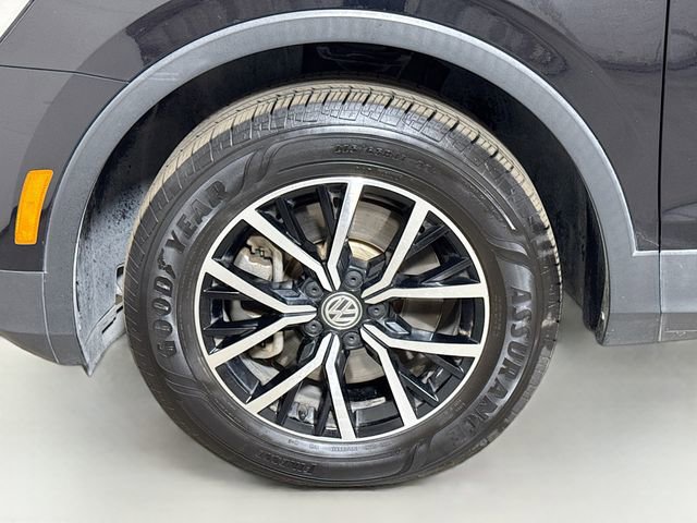Used 2021 Volkswagen Tiguan SE image 29