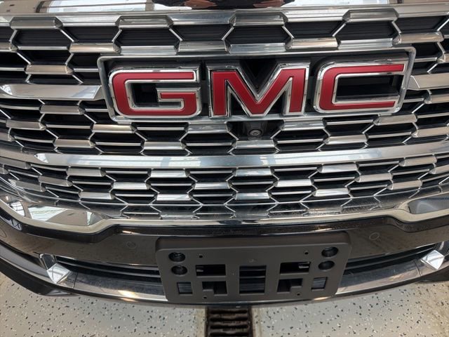 Used 2023 GMC Terrain Denali w/ Denali Premium Package image 12