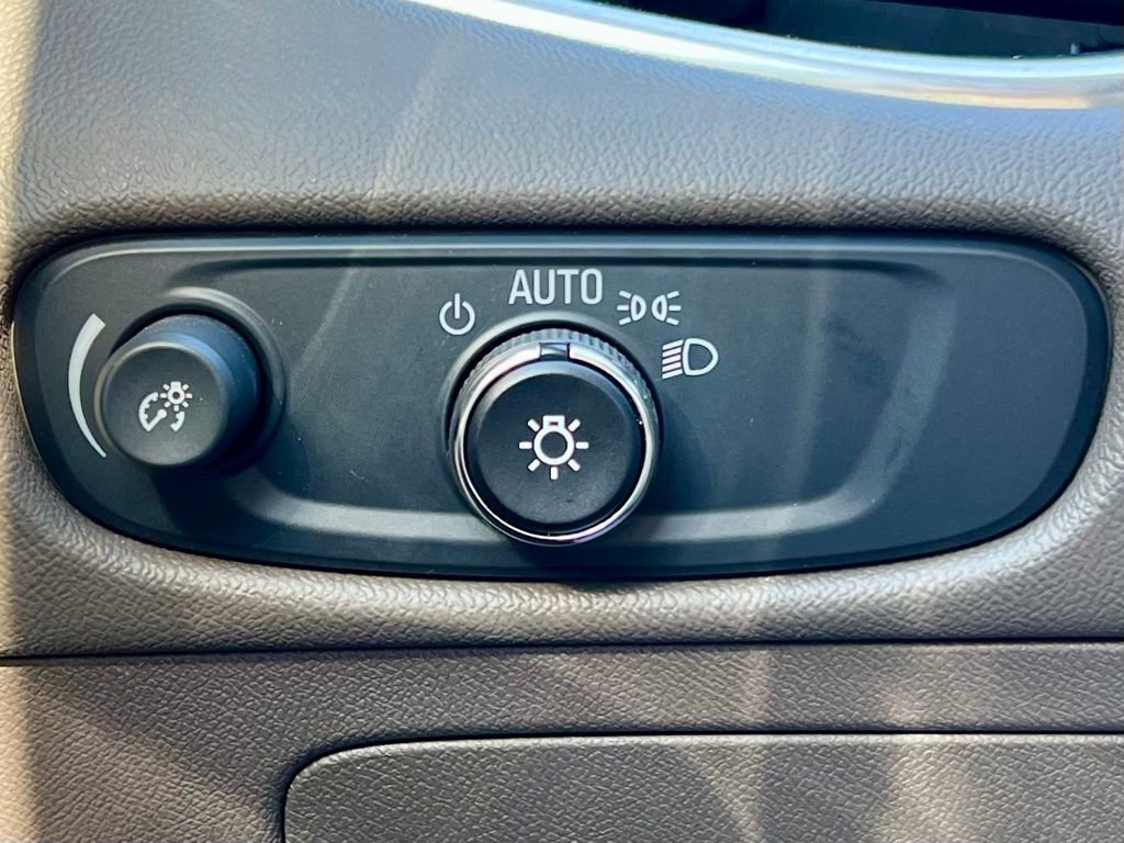 Used 2024 Chevrolet Malibu LT image 27