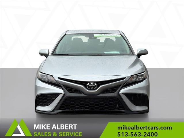 Used 2023 Toyota Camry SE image 2