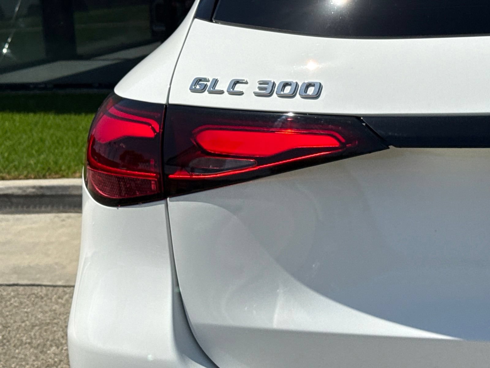 Used 2026 Mercedes-Benz GLC 300 image 11