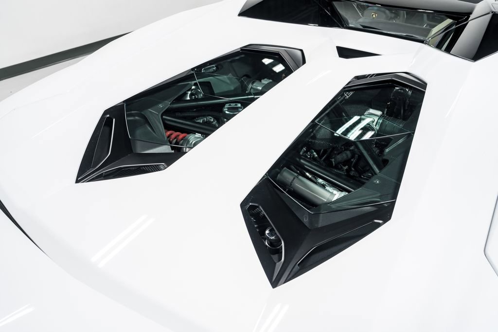 Used 2018 Lamborghini Aventador S image 63