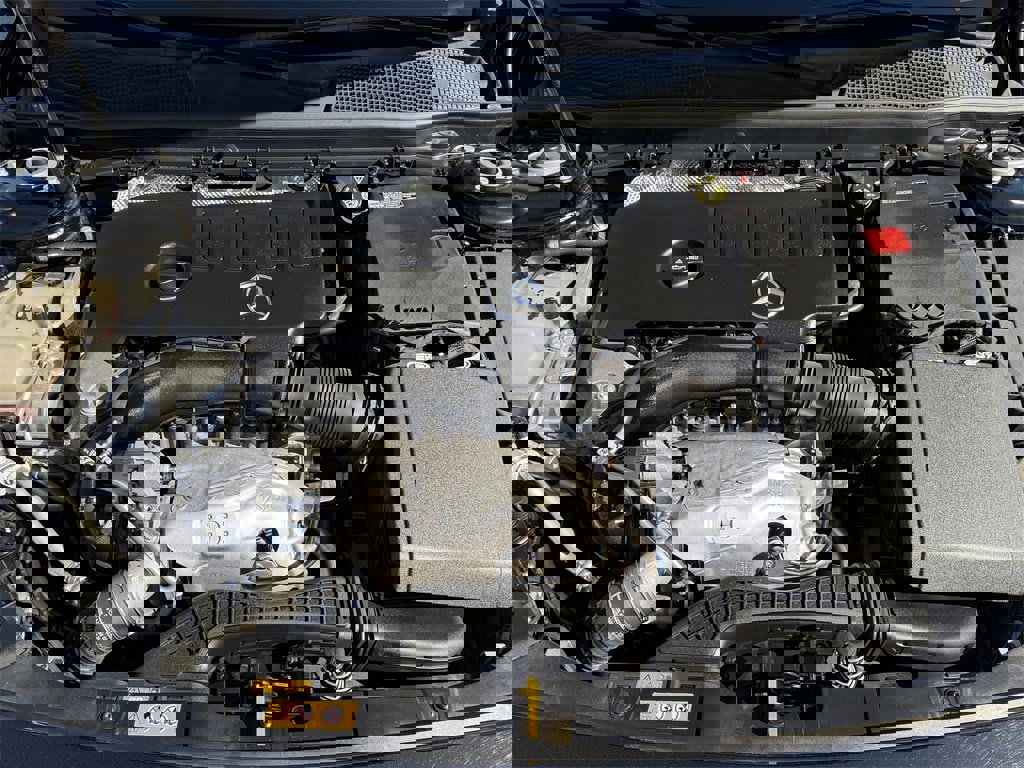 Used 2023 Mercedes-Benz CLA 250 image 32