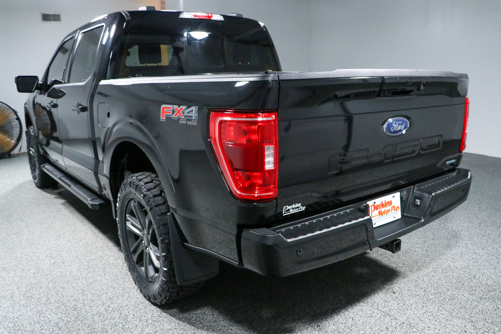 Used 2023 Ford F150 XLT w/ Equipment Group 302A High AWD/4WD image 10