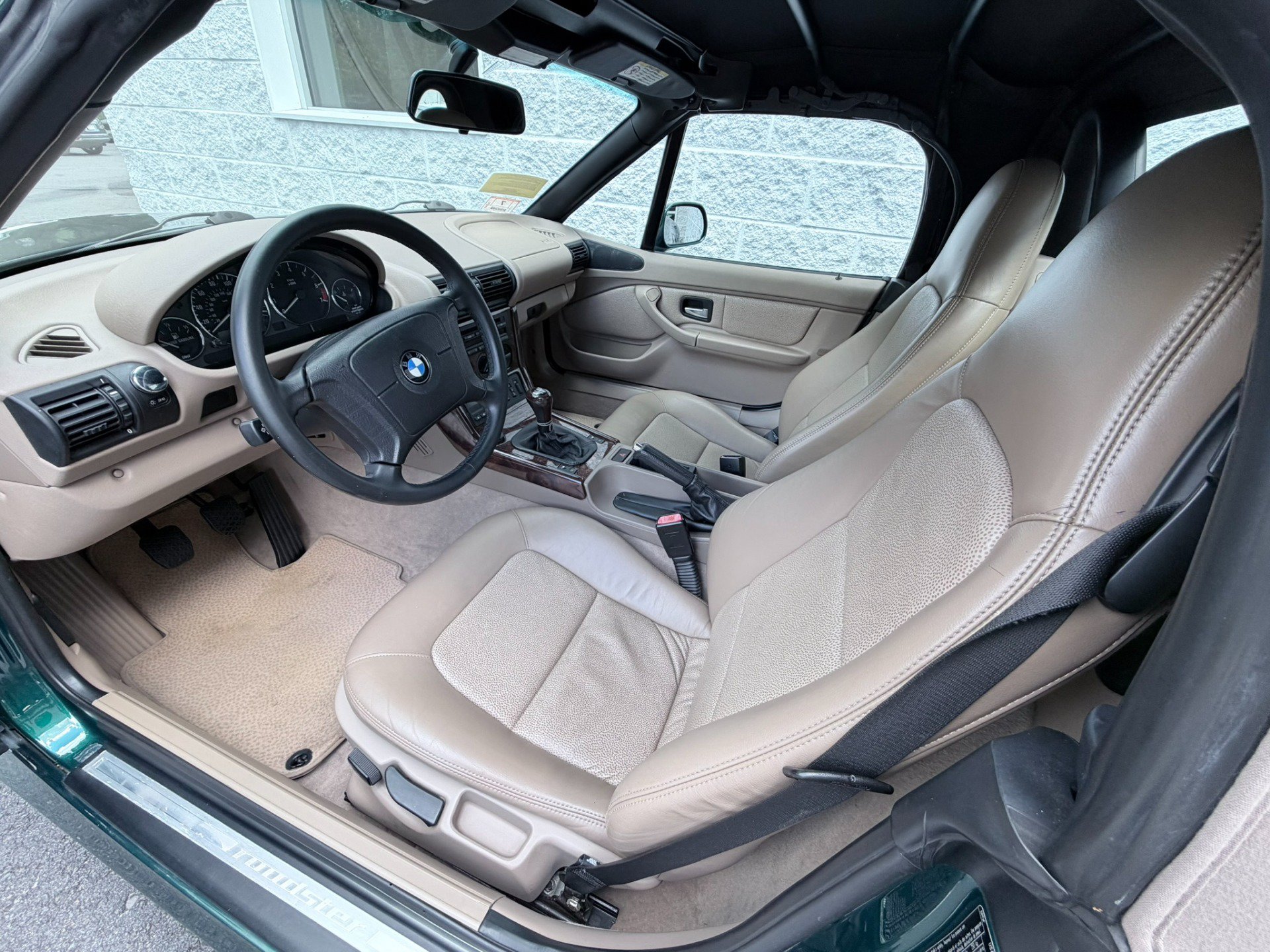 Used 1999 BMW Z3 2.5i RWD image 46