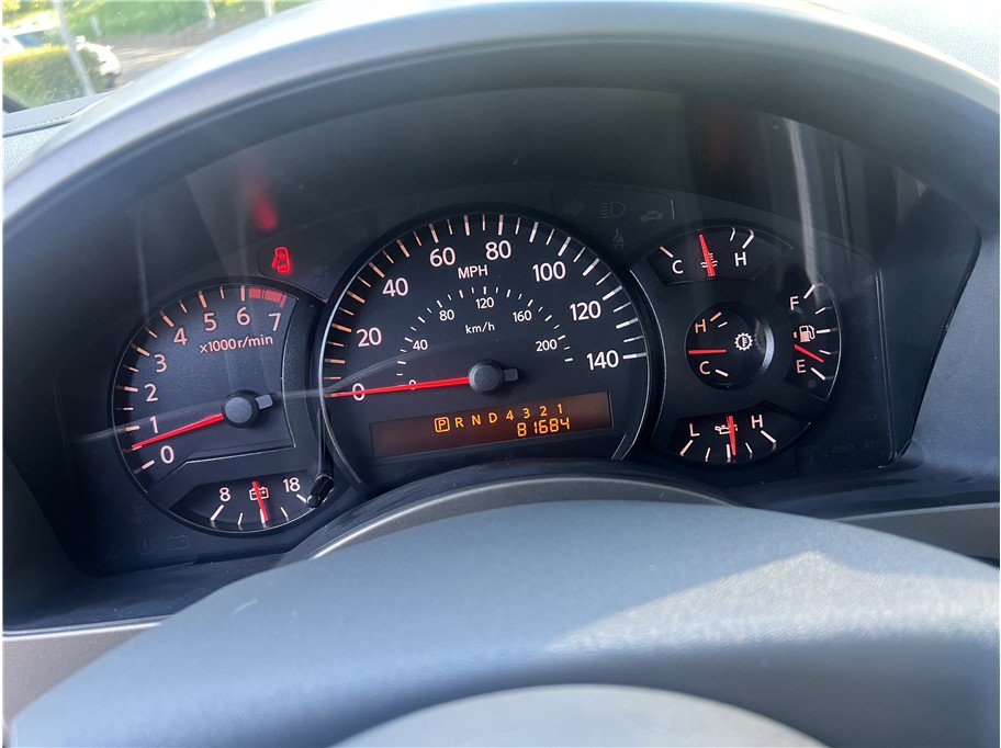 Used 2005 Nissan Titan LE w/ (U01) Nissan Navigation Pkg image 18