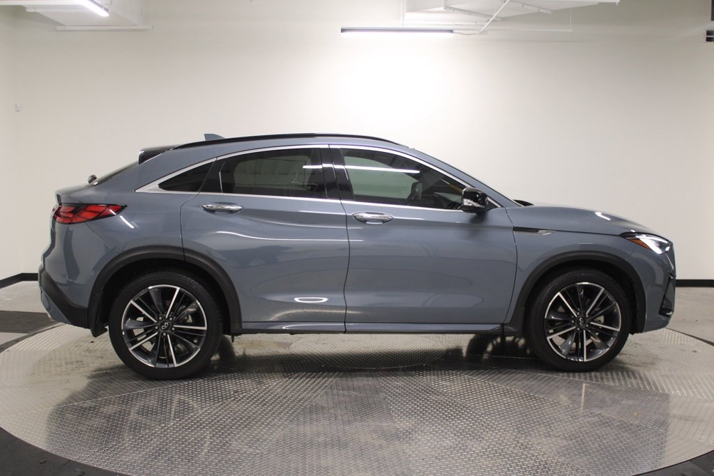Used 2025 INFINITI QX55 Luxe w/ Cargo Package image 11