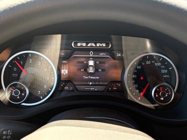 New 2026 RAM 1500 Express AWD/4WD image 15