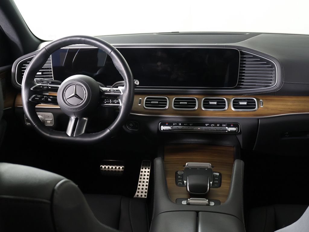 Used 2025 Mercedes-Benz GLS 450 4MATIC w/ AMG Line Exterior image 38