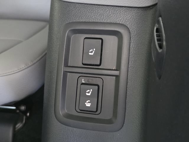 Used 2016 Toyota Sequoia Limited w/ Safety & Convenience Package RWD image 16