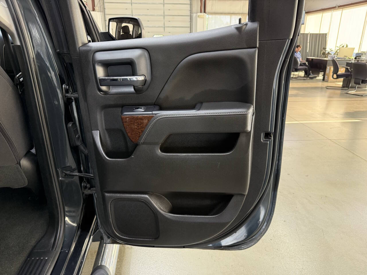 Used 2018 GMC Sierra 1500 SLE w/ SLE Value Package AWD/4WD image 14