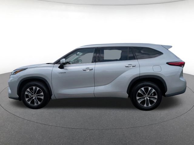 Used 2021 Toyota Highlander XLE FWD image 3