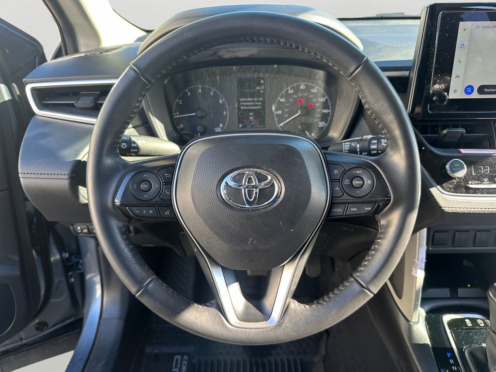 Used 2024 Toyota Corolla Cross LE image 12