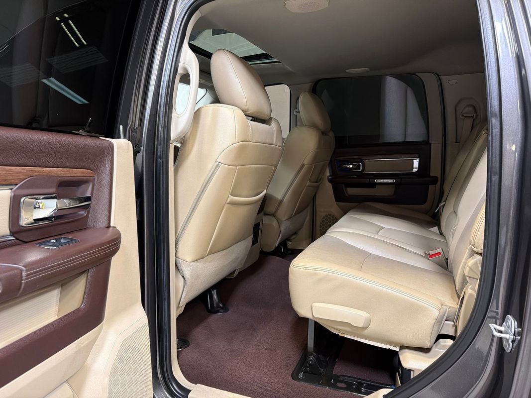 Used 2014 RAM 3500 Laramie w/ Convenience Group AWD/4WD image 26