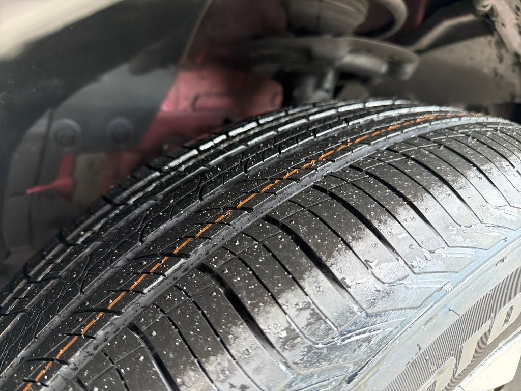 Used 2024 Nissan Rogue SV w/ SV Premium Package image 13