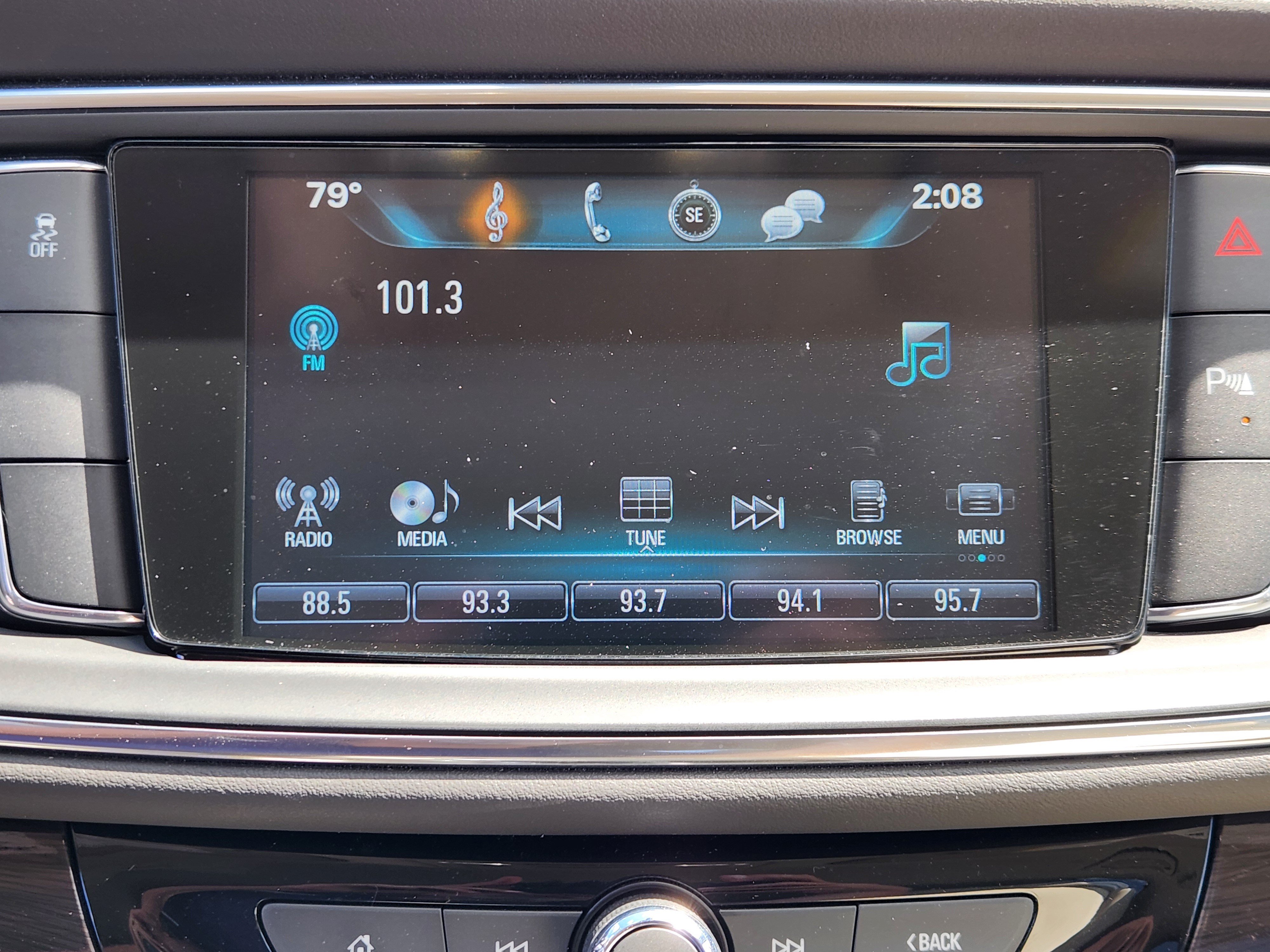 Used 2018 Buick Enclave Essence FWD image 11