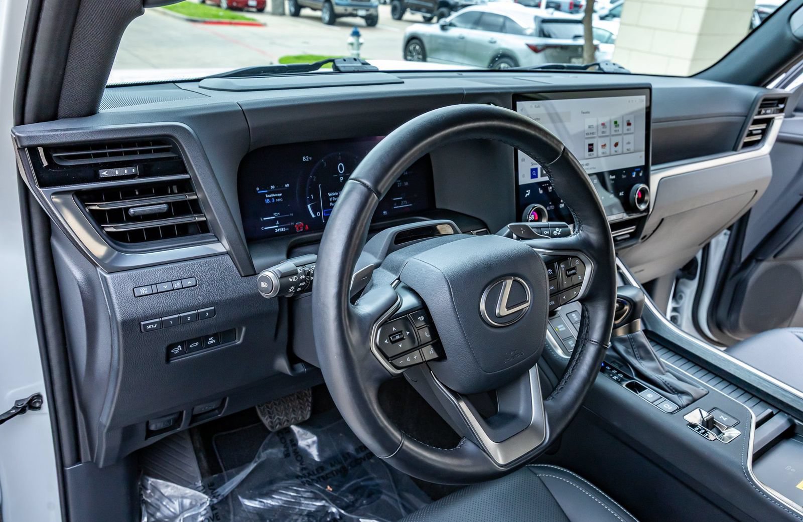 Used 2024 Lexus GX 550 w/ Accessory Package (Z1) AWD/4WD image 17